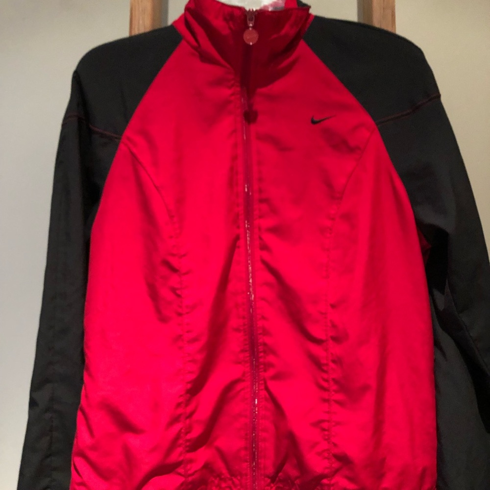 Nike Red/Black Lightweight Jacket Euc - image 5